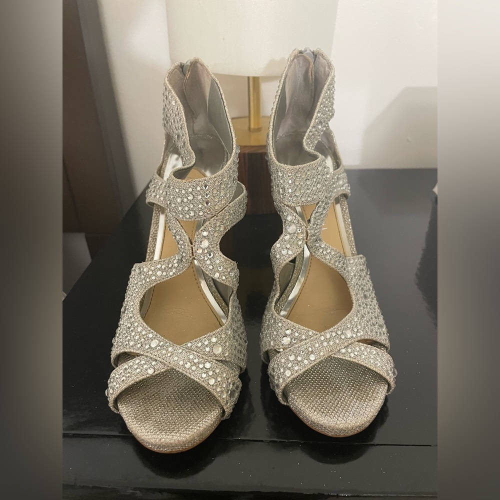 Silver glitter heels- Gianna Bini